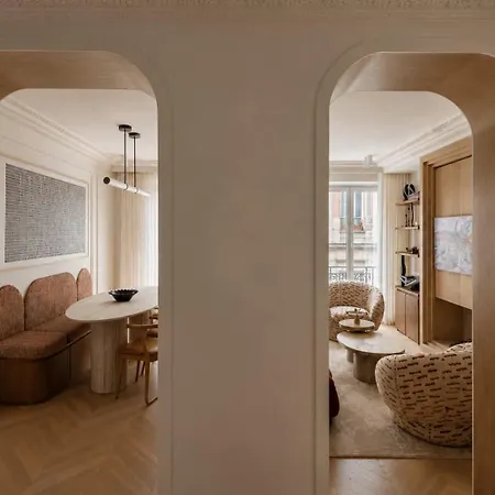 Madame Luxury 3br 6p With Ac Parijs