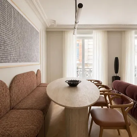 Madame Luxury 3br 6p With Ac Parijs